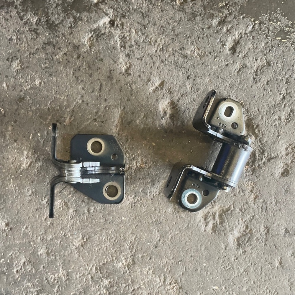 2021 Dodge Charger Door Hinges